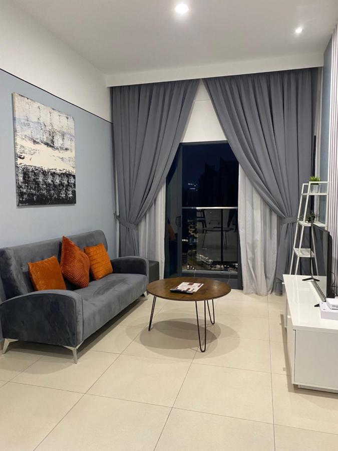 Reizz Residence By Leo Suites Kuala Lumpur Extérieur photo