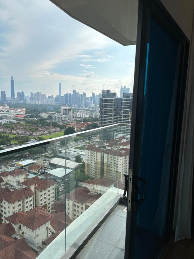 Reizz Residence By Leo Suites Kuala Lumpur Extérieur photo