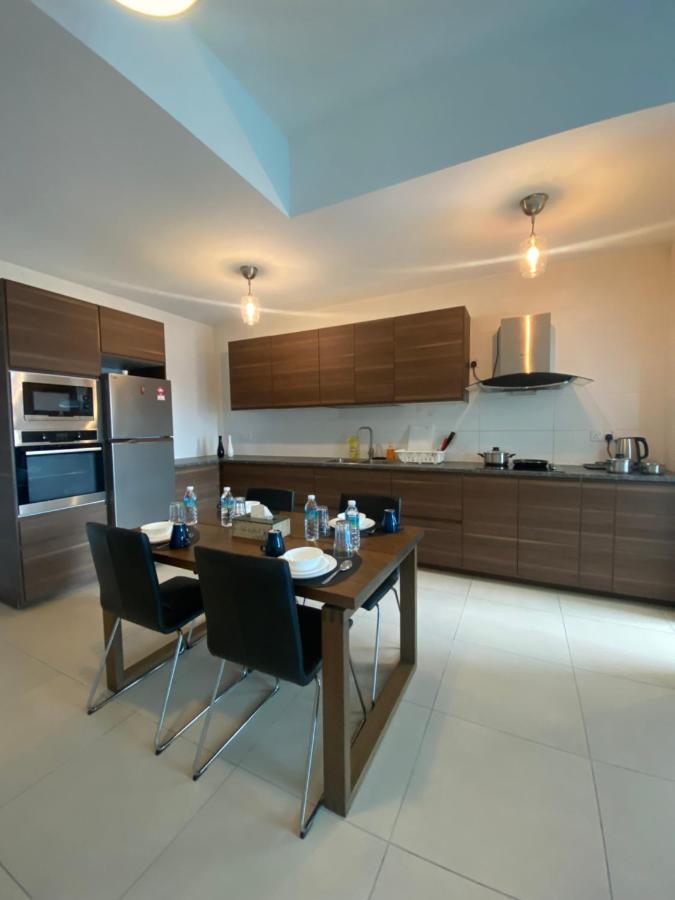 Reizz Residence By Leo Suites Kuala Lumpur Extérieur photo